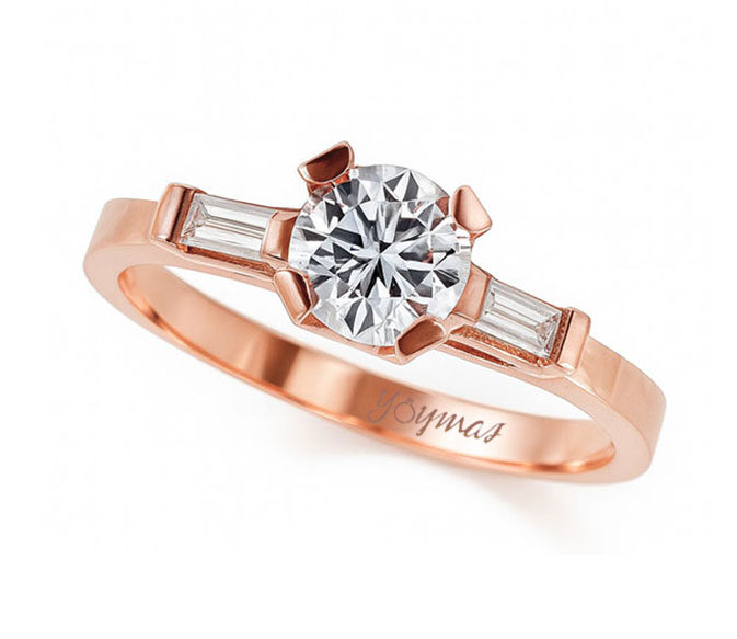 Anillo de compromiso con circonias Baguette y circonia oro rosado 10k