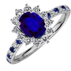 Anillo de compromiso Beauty con circonia ovalada en oro 10K