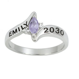 Anillo graduación Prisma circonia marquesa y 2 circonias a cada lado plata