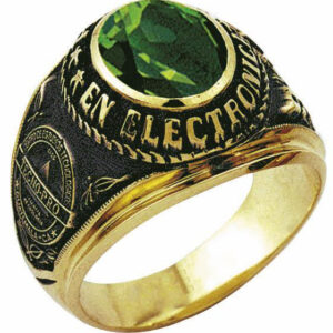 Anillo Graduación Clasico Grande con circonia ovalada plata