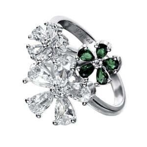 Anillo en forma de flor con circonias plata