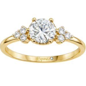 Anillo de compromiso con circonias en triangulo a cada lateral oro 10K