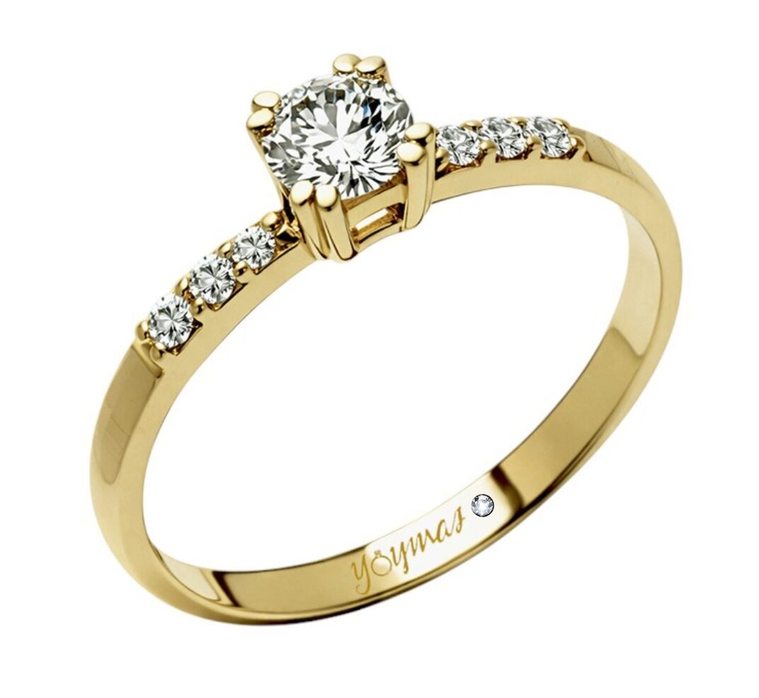 Anillo de compromiso con circonias al frente oro 10K