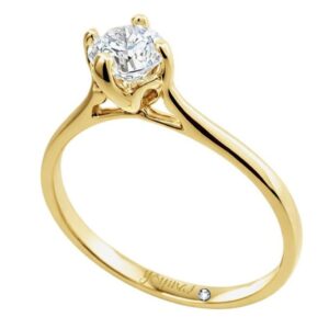 Anillo de compromiso con montura calada de flor con circonia oro 10K