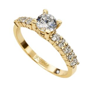 Anillo de compromiso con circonia central y circonias a los laterales en varios tamaños oro 10K