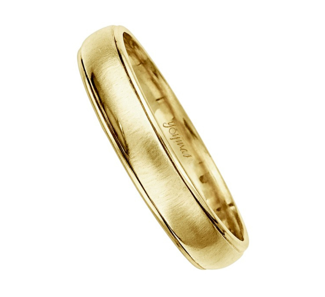 Argolla matrimonial media caña satinada con orilla diamantada oro 10K