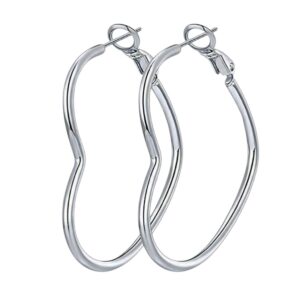 Aretes de argollas lisas medianas en forma de corazón plateadas en acero