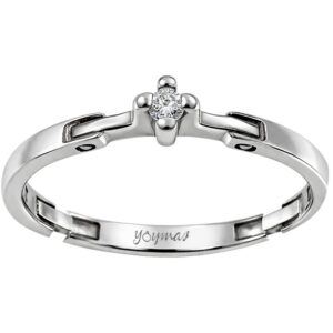 Anillo con circonia cuerpo en forma de triangulo ovalado plata