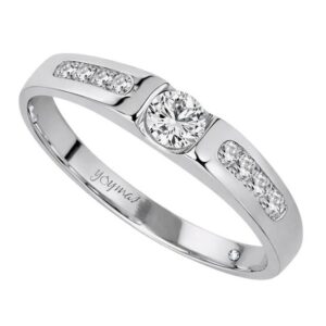 Anillo de compromiso con circonias en canal plata