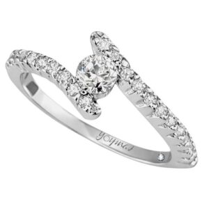 Anillo de compromiso montura encontrada con circonia central plata