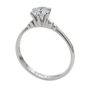 Anillo de compromiso con circonia cetral y listones a cada lateral plata