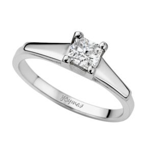 Anillo de compromiso con circonia cuadrada central  plata