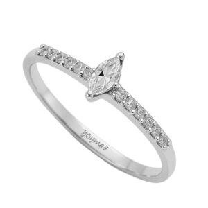 Anillo de compromiso con circonia marquesa central y circonias a laterales plata