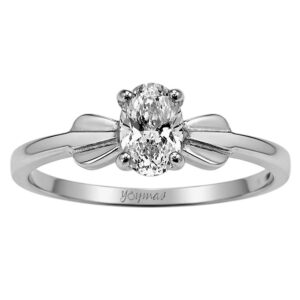 Anillo en forma de moña con circonia ovalada plata