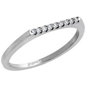 Anillo con circonias en fila plata