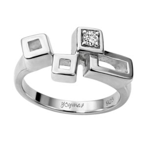 Anillo de tres cuadros y un rectángulo con circonia plata