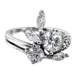 Anillo con varias formas de circonias plata 12